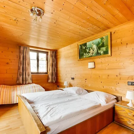 In Near Thurn Pass Skiing, Cleaning Included Casa de Férias *